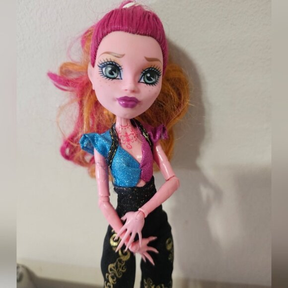Monster High Gigi Grant Doll 13 Wishes - Picture 3 of 8